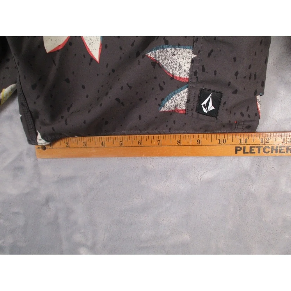 Volcom Board Swim shorts Men XL Elastic‎ Waist Draw Sting Pockets Black Floral